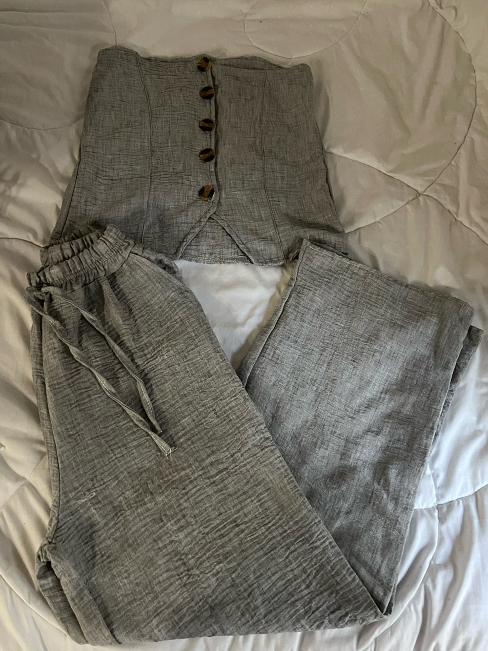 Woman’s Lightweight Grey Linen-Blend Drawstring Pants